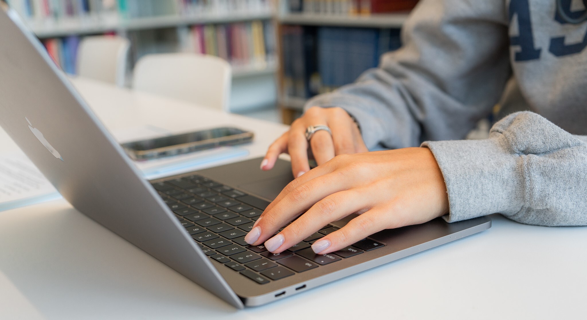 FranU student with laptop