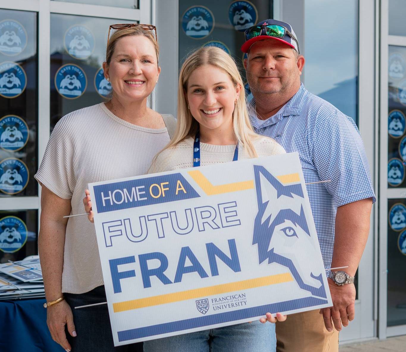 FranU student with parents